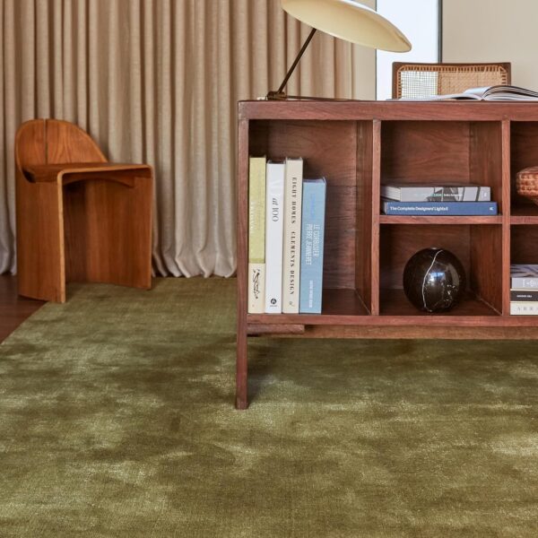 Verdant Green Speckled Wool Blend Area Rug – Mid-Century Modern Carpet for Living Room, Bedroom and Dining Area